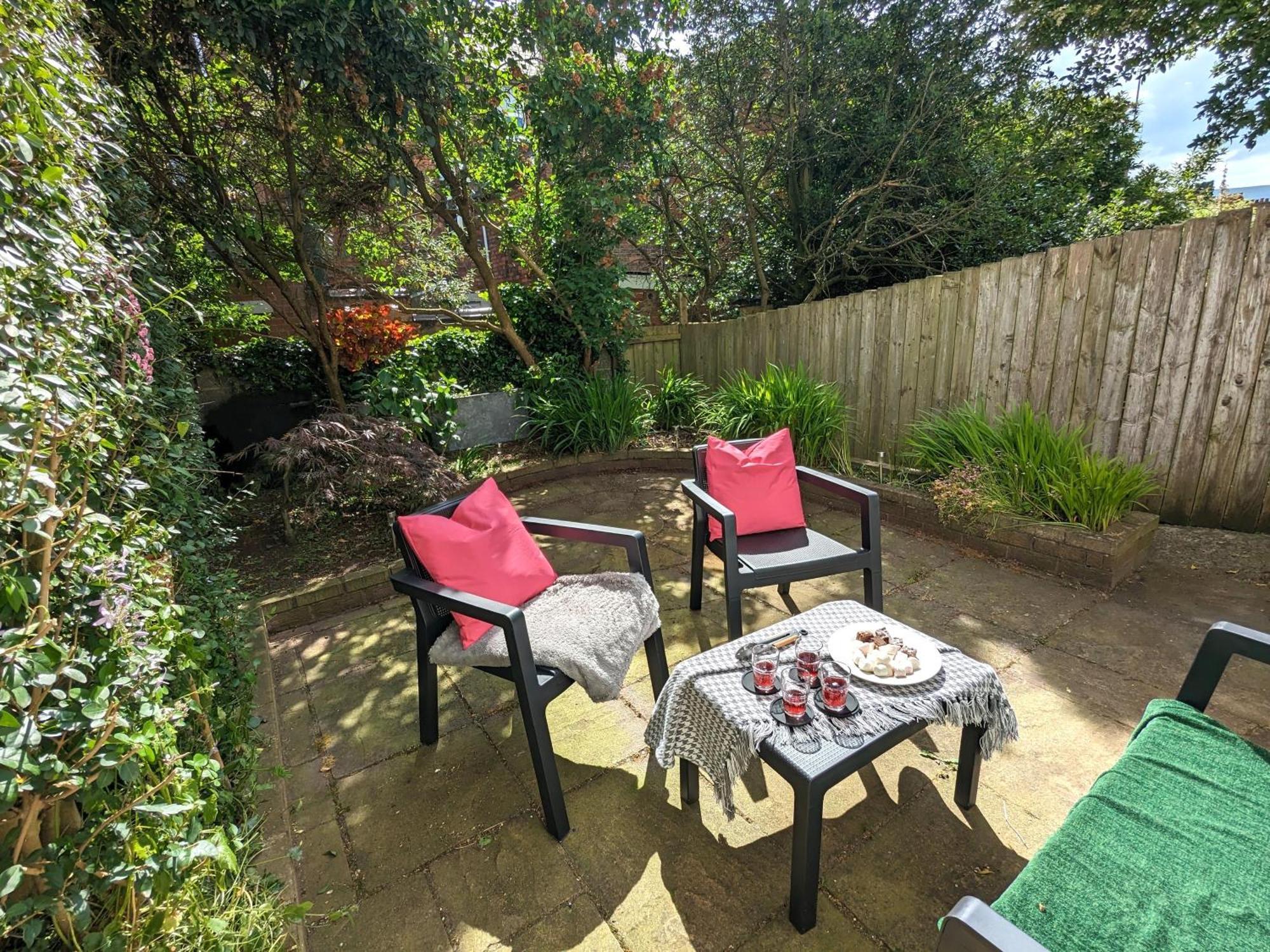 Heart Of Belfast With Private Garden Villa Eksteriør bilde